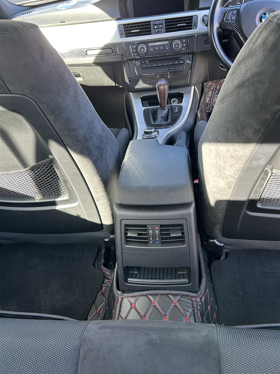 2011 BMW 320i Sedan Automatic, 5 seats, Petrol, 2,000 cc, 88,328 km