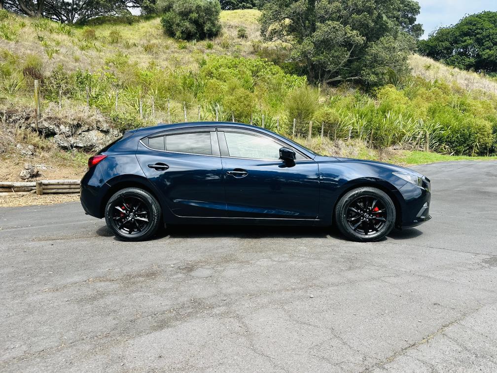 2015 Mazda Axela SPORTS !! SKYACTIVE ENGINE !! Hatchback Tiptronic, Blue, 5 seats, Petrol, New Import, 1,500 cc, 38,641 km