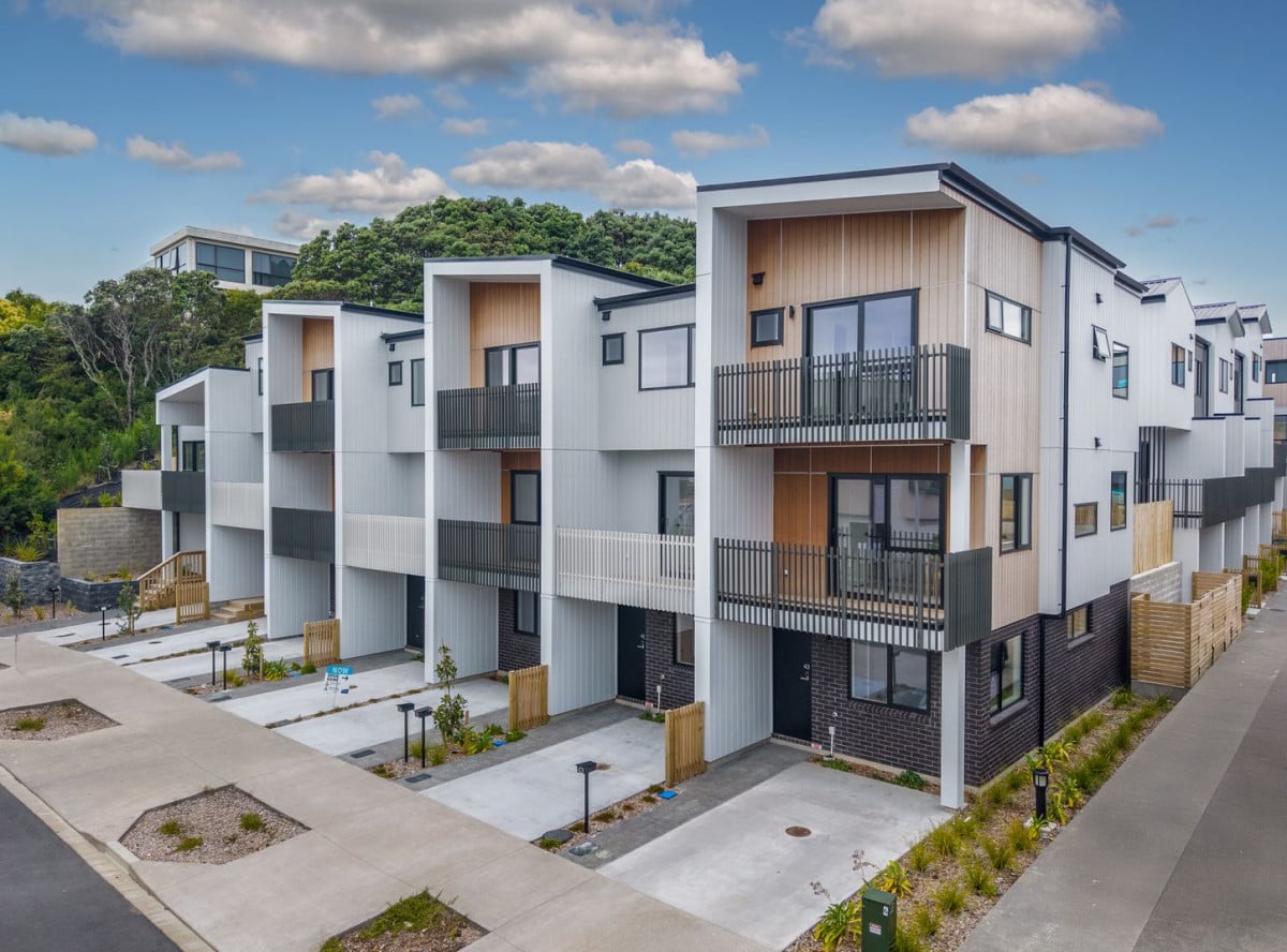 10-Year Master Build Guarantee, 3 beds 2 baths home with garage, m0ve-in ready, Minutes to Sylvia Park (shopping centre, Easy motorway access, Close to parks, schools & local amenities, (2 Bed + Study | 2 Bath | 1 Carpark – From $680,000, 3 Bed | 3 Bath | 1 Carpark – From $795,000, 4 Bed | 2.5 Bath | Garage + OSP – From $900,000,Mount Wellington, Auckland