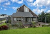 Brick and weatherboard 3 beds 2.5 baths house with double garage, within walking distance to the cinema, cafés, shops, restaurants, and other everyday amenities, 112 Edinburgh Street, Pukekohe, Auckland