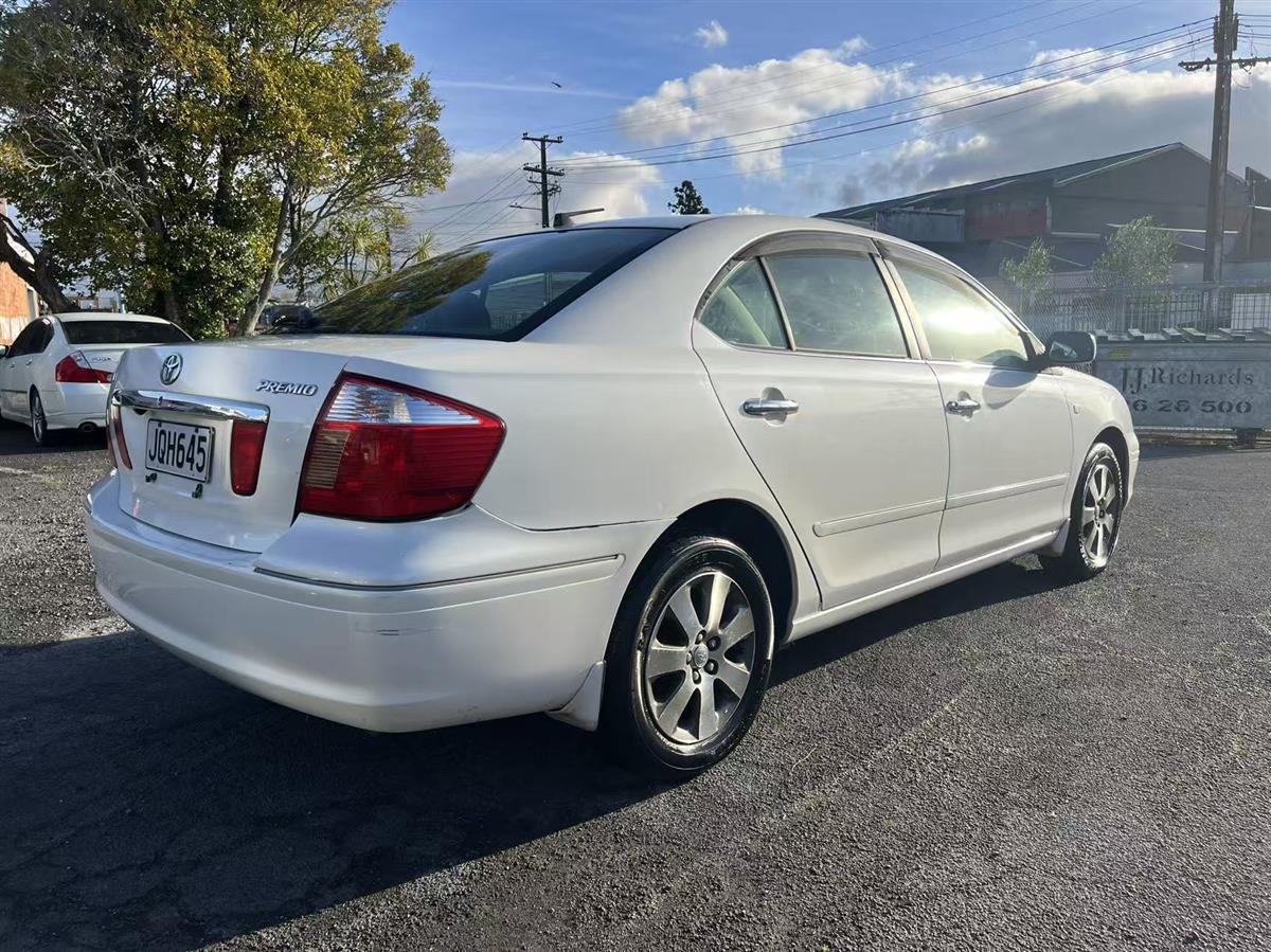 2004 Toyota Premio Sedan Automatic, 5 seats, White, Petrol, 1,790 cc, 129,821 km