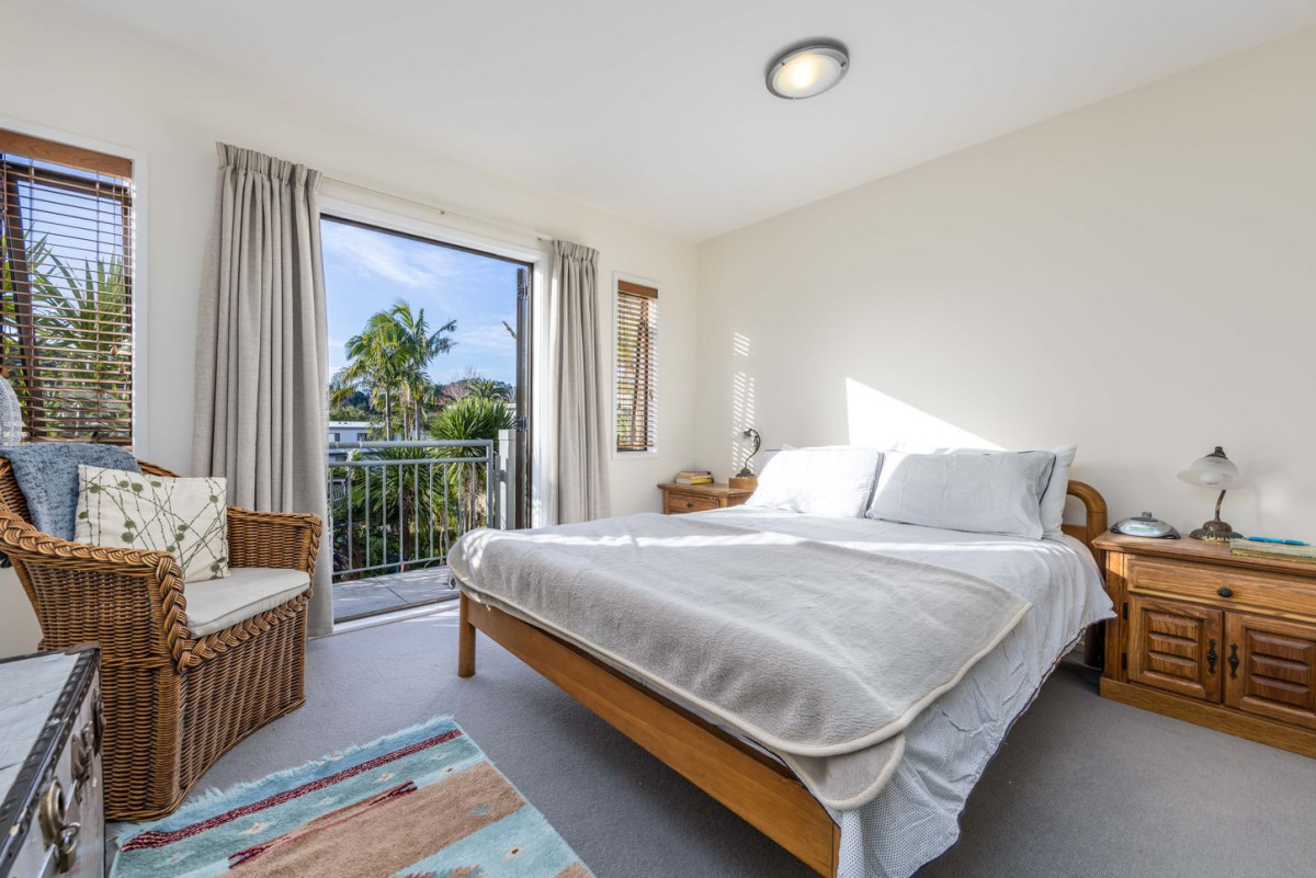 Motivated owner, 2 beds 1 baths home with garage in The Grange, enjou a tennis court and swimming pool, close to the Massey University campus, shopping mall, cafes, and public transport, 23/92 Bush Road, Albany, Auckland