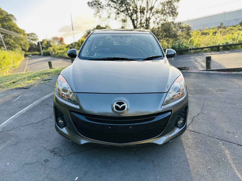2012 Mazda Axela SPORTS !! Hatchback Tiptronic, Grey, 5 seats, New Import, Petrol, 1,500 cc, 17,565 km