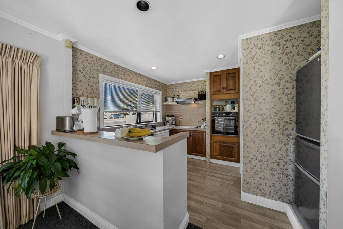 Brick and weatherboard 3 beds 2.5 baths house with double garage, within walking distance to the cinema, cafés, shops, restaurants, and other everyday amenities, 112 Edinburgh Street, Pukekohe, Auckland