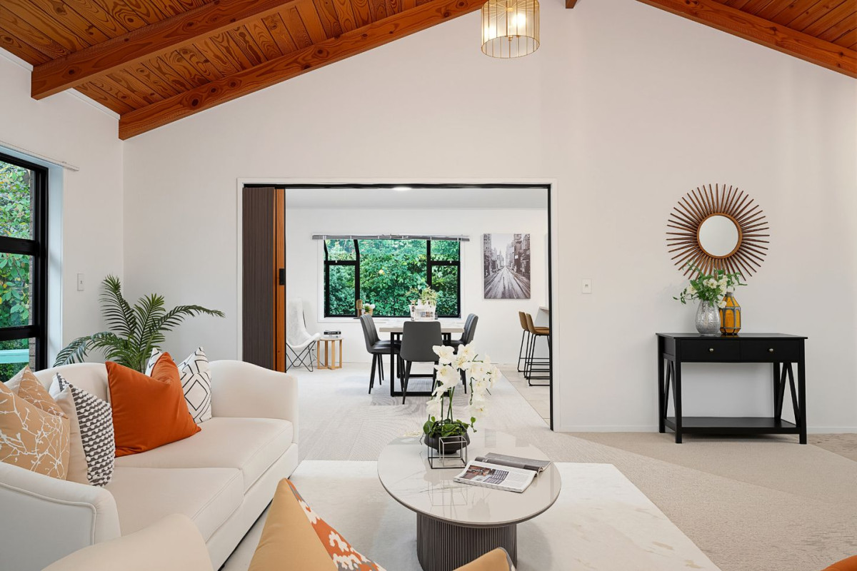 140m2 Brick and tile 2 beds 2 baths house with garage, within walking distance to local schools, shops, and bus stops, with Sturges Road Train Station just a short drive away, 4 Rhinevale Close, Henderson, Auckland