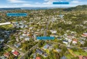 Renovated 3 beds 1 bath home with garage, just a short walk to highly sought-after Kaurilands Primary and Glen Eden Intermediate, while also being close to parks, cafés, Titirangi Village, and local amenities, 3/70 Kaurilands Road, Titirangi, Auckland