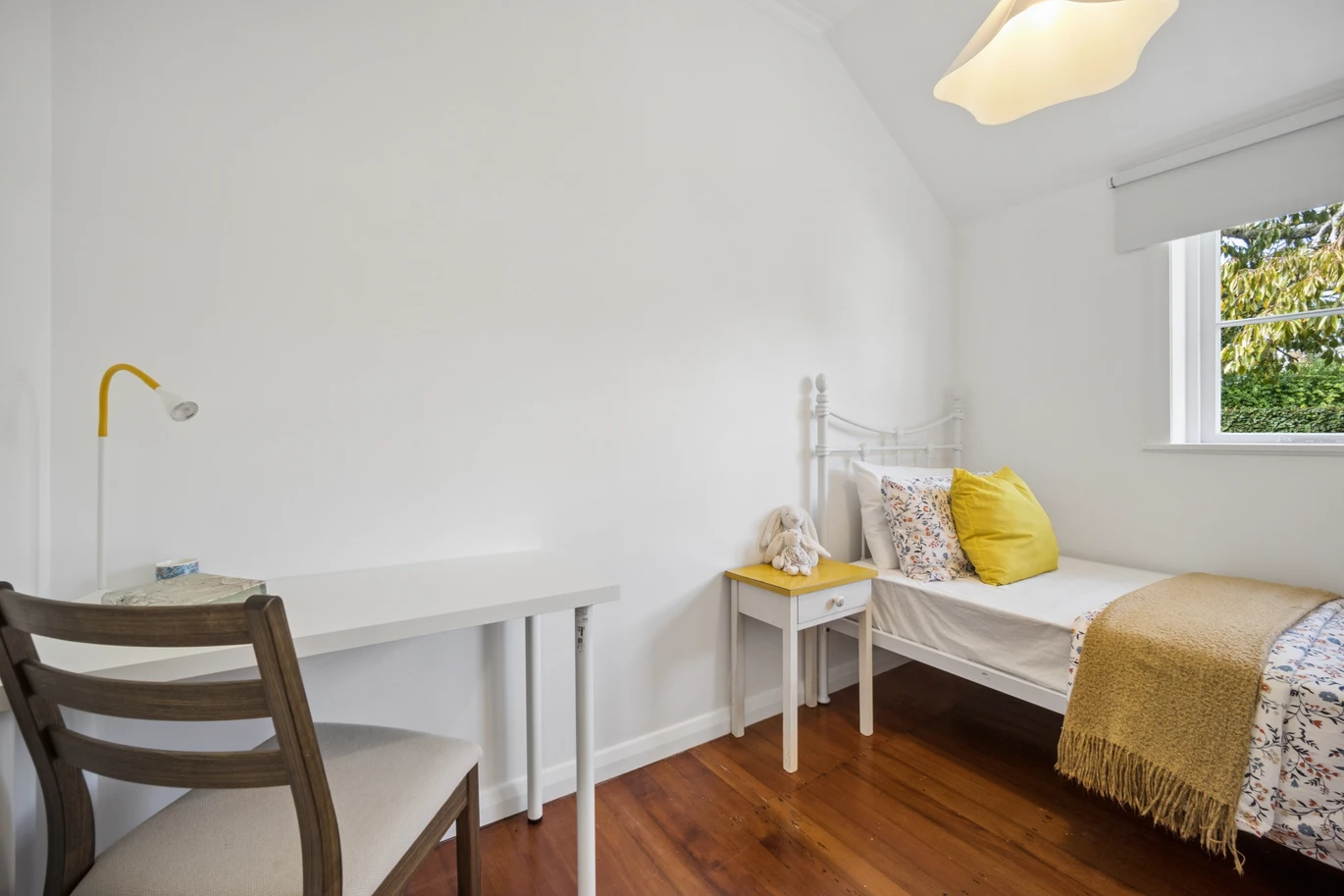 Brick and tile 2 beds 1 bath duplex home with a private backyard on 503m2 section, zoned for Waterview School, Avondale Intermediate and Avondale College, close to shops, public transport, motorway access, parks and scenic walkways, 9 Oakley Avenue, Waterview, Auckland
