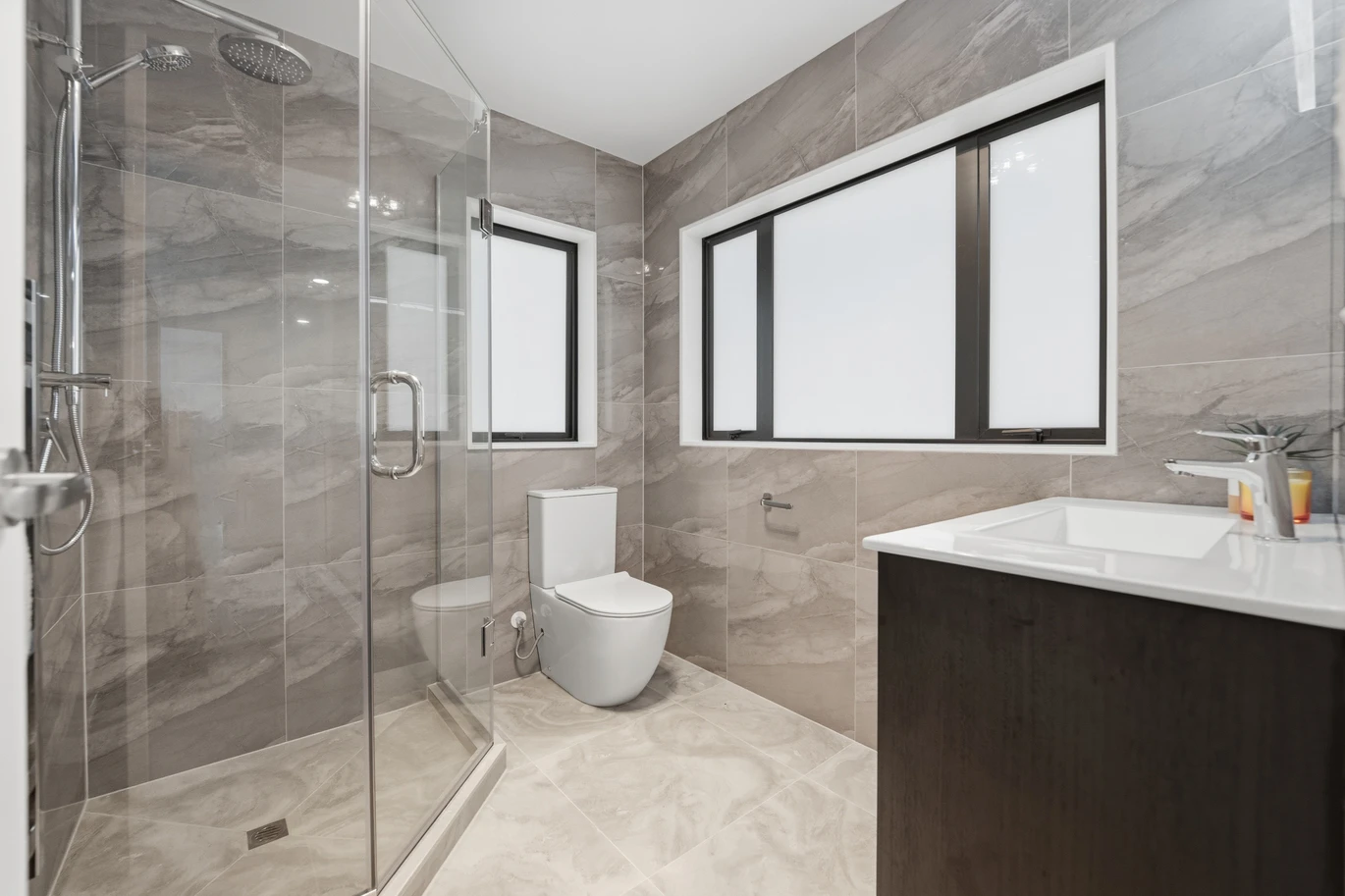 Brandnew Freehold 3 beds 2.5 bath home or 1 bed 1 bath home, close to reserves, schools, train station, local shops, 50 Jillian Drive Ranui, Auckland