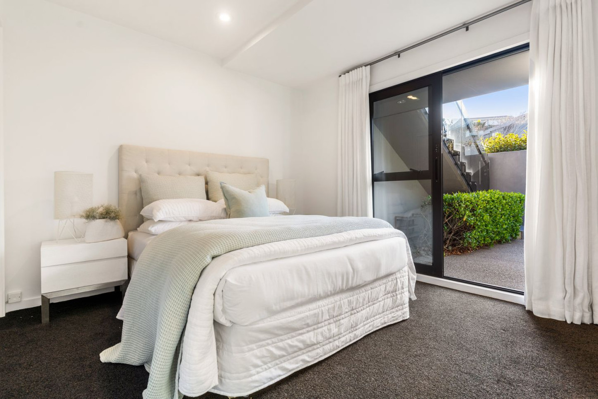 Macleans College zone, Footsteps From the beach, 290m2 4 beds 3 baths house with double garage, close to gulf club, shops, schools, zoned for Macleans College, Bucklands Beach Intermediate, and Bucklands Beach Primary, 7 Whitcombe Road, Bucklands Beach, Auckland