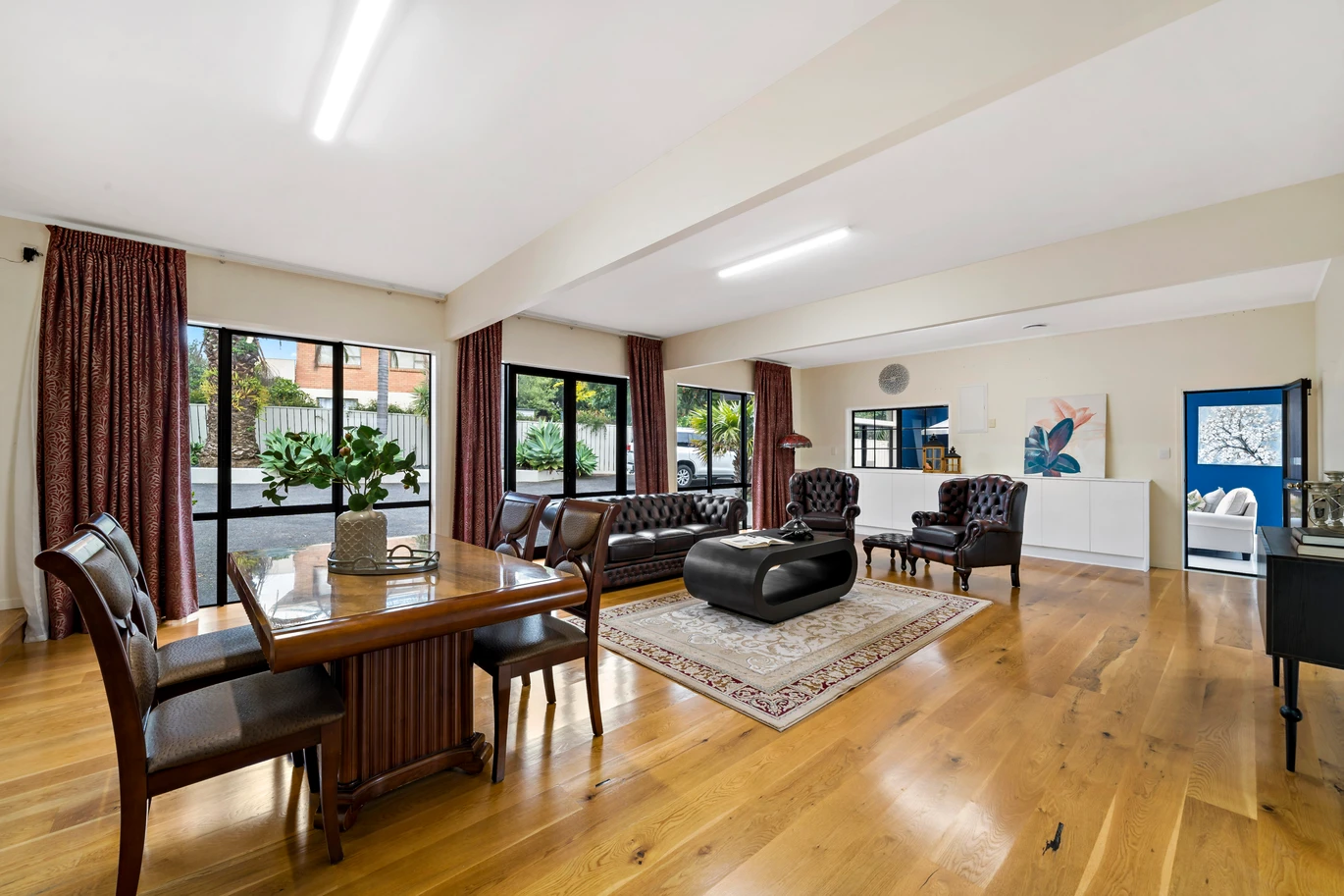 Overseas Vendor Must sell, 720m2 Sea views 5 beds 5 baths house with triple garage and A self-contained guest wing, car room, music room, office, swimming pool, the full-sized tennis court. A sauna, private gym, and children’s playground, direct beach access from the backyard for sunrise kayaking, moments from Half Moon Bay’s shops, 38 Venus Place, Half Moon Bay, Auckland