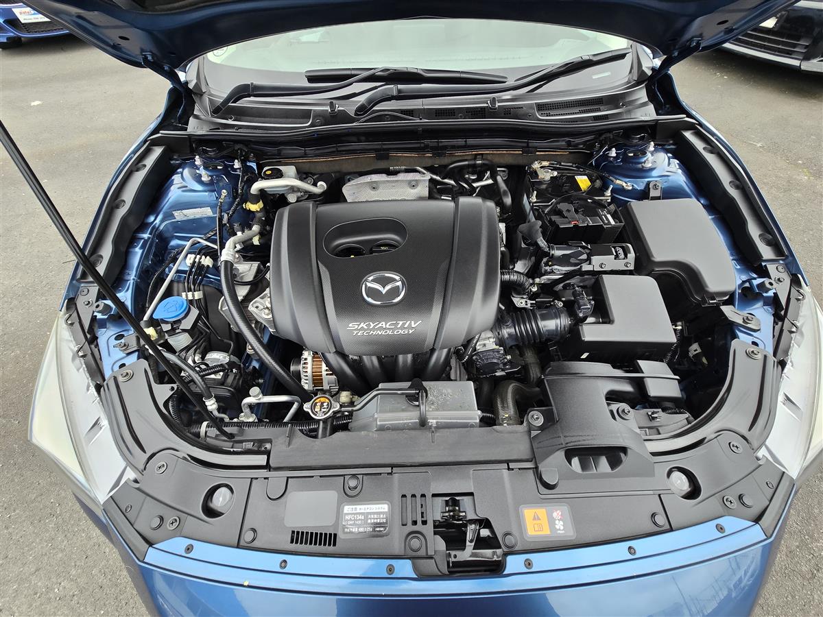 2017 Mazda Axela SKYACTIV !! LDA !! BLIND SPOT MONITOR !! Hatchback Automatic, 5 seats, Petrol, 1,496 cc, 81,501 km