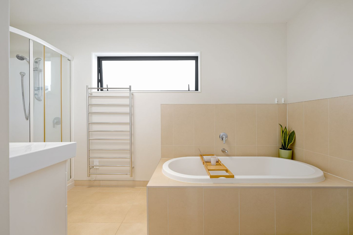 Owners Relocating, 163m2 3 beds 2.5 baths house with double garage on 364m2 section, close to local schools, shops, and public transport, with Sturges Road Train Station just a short distance away, plus easy access to the amenities of Henderson and Lincoln Road, 4B Virginia Street, Henderson, Auckland