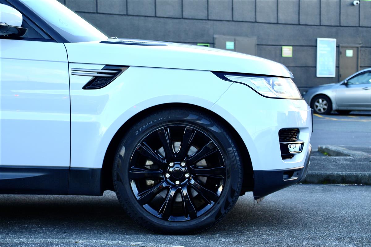 2017 Land Rover Range Rover Sport SP3.0 Supercharged RV/SUV Automatic, 5 seats, Petrol, 3,000 cc, 63,000 km