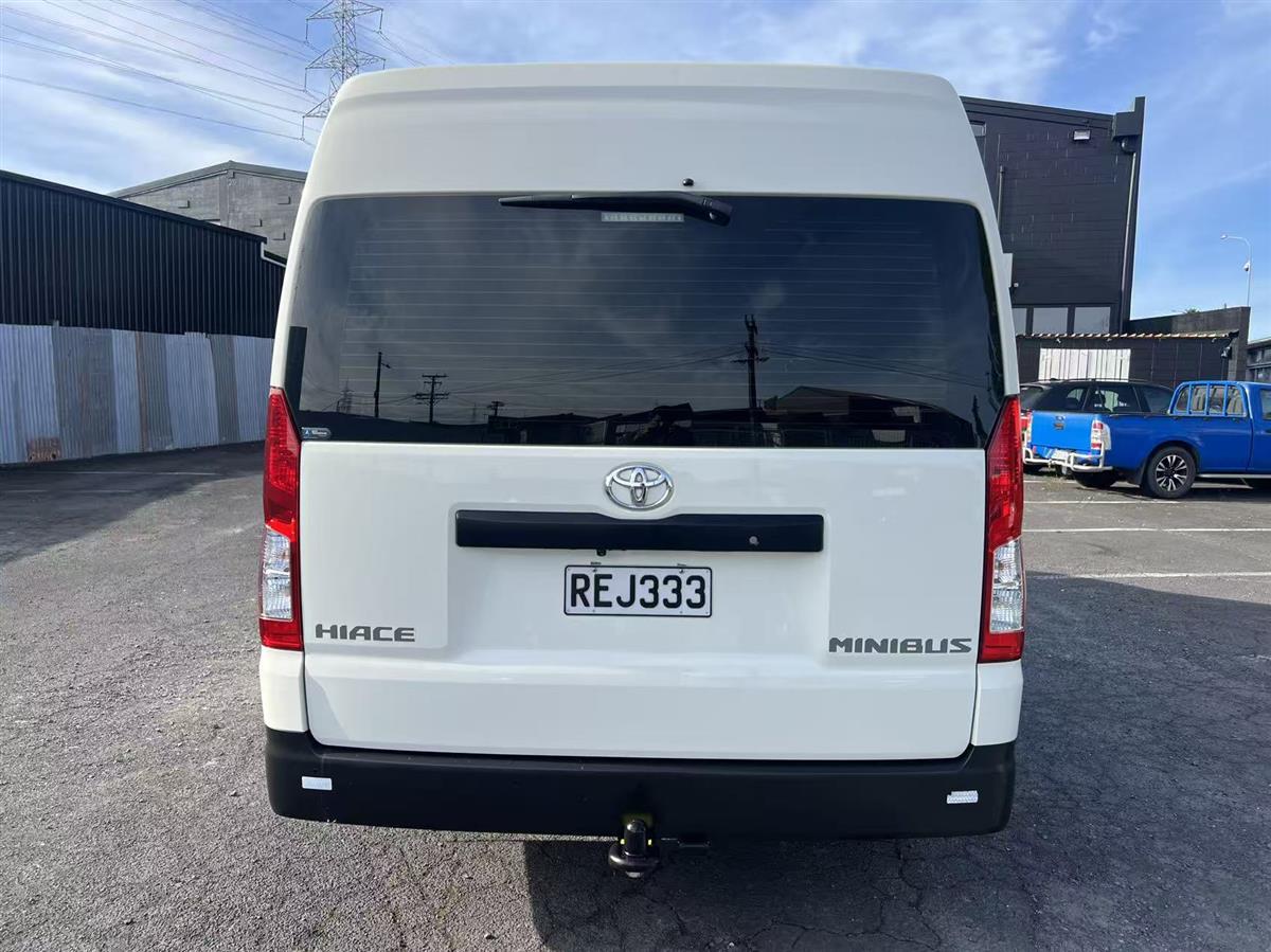 2023 Toyota Hiace ZX MB 2.8DT/6AT Van Automatic, 12 seats, Minibus, Diesel, 2,755 cc, 66,125 km