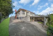 $1 RESERVE., 1012m2 section, Must sell, 3 beds 1 bath house, The vendors are not testing the market. They are selling. When Auction day comes, this property WILL change hands, 109 Rosier Road Glen Eden, Auckland