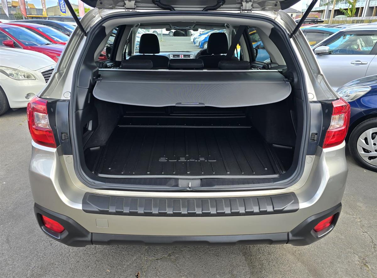 2015 Subaru Outback **Cruise Control**Electric & Heating Seats**Paddle Shifter Model* 4WD* RV/SUV Automatic, Gold, 5 seats, Petrol, 2,498 cc, 93,594 km