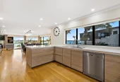 Overseas Vendor Must sell, 720m2 Sea views 5 beds 5 baths house with triple garage and A self-contained guest wing, car room, music room, office, swimming pool, the full-sized tennis court. A sauna, private gym, and children’s playground, direct beach access from the backyard for sunrise kayaking, moments from Half Moon Bay’s shops, 38 Venus Place, Half Moon Bay, Auckland