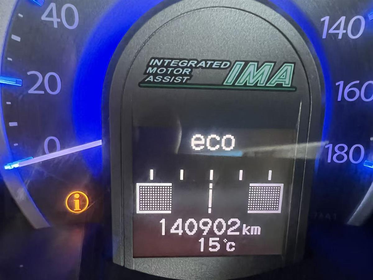 2013 Honda Fit SHUTTLE HYBRID Hatchback Automatic, 5 seats, Black, 1 owner, Petrol, 1,339 cc, 140,902 km