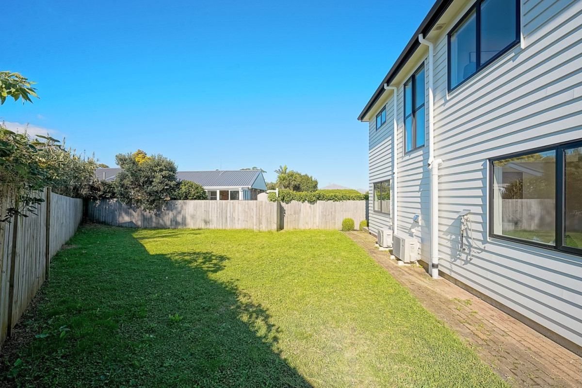 140m2 Brandnew standalone 3 beds + study room 2.5 baths home with garage, close to local schools, public transport, and shops, with easy access to Te Atatu South amenities and a short drive to motorway connections, 29A Mackenzie Street, Te Atatu South, Auckland