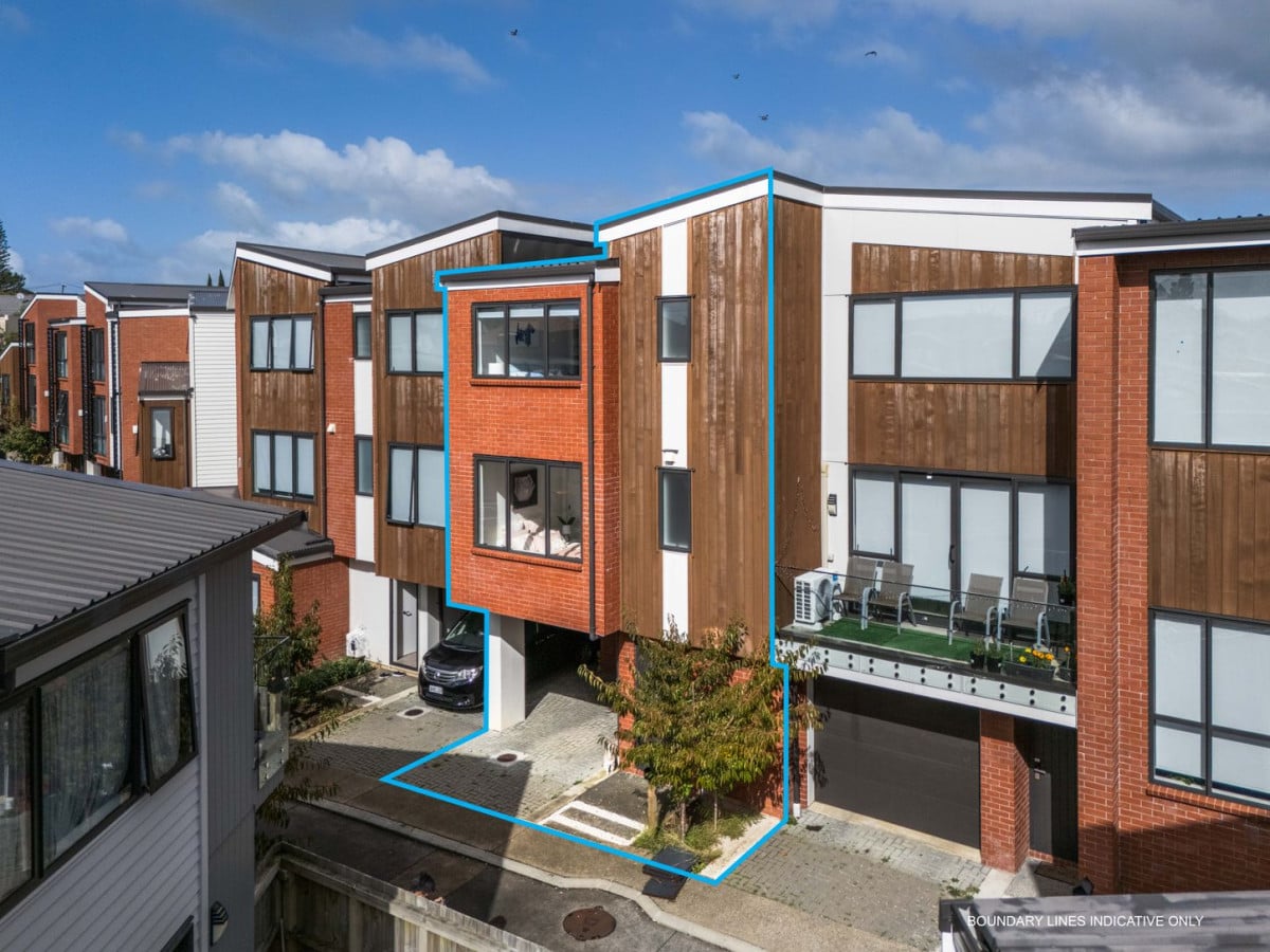 162m2 3 beds + study 3 baths with garage and an additional parking space, and a fully fenced deck, right next door to The Y Cameron Pool and Leisure Centre, easy to motorway access, 6 Te Rorea Lane, Mount Roskill, Auckland