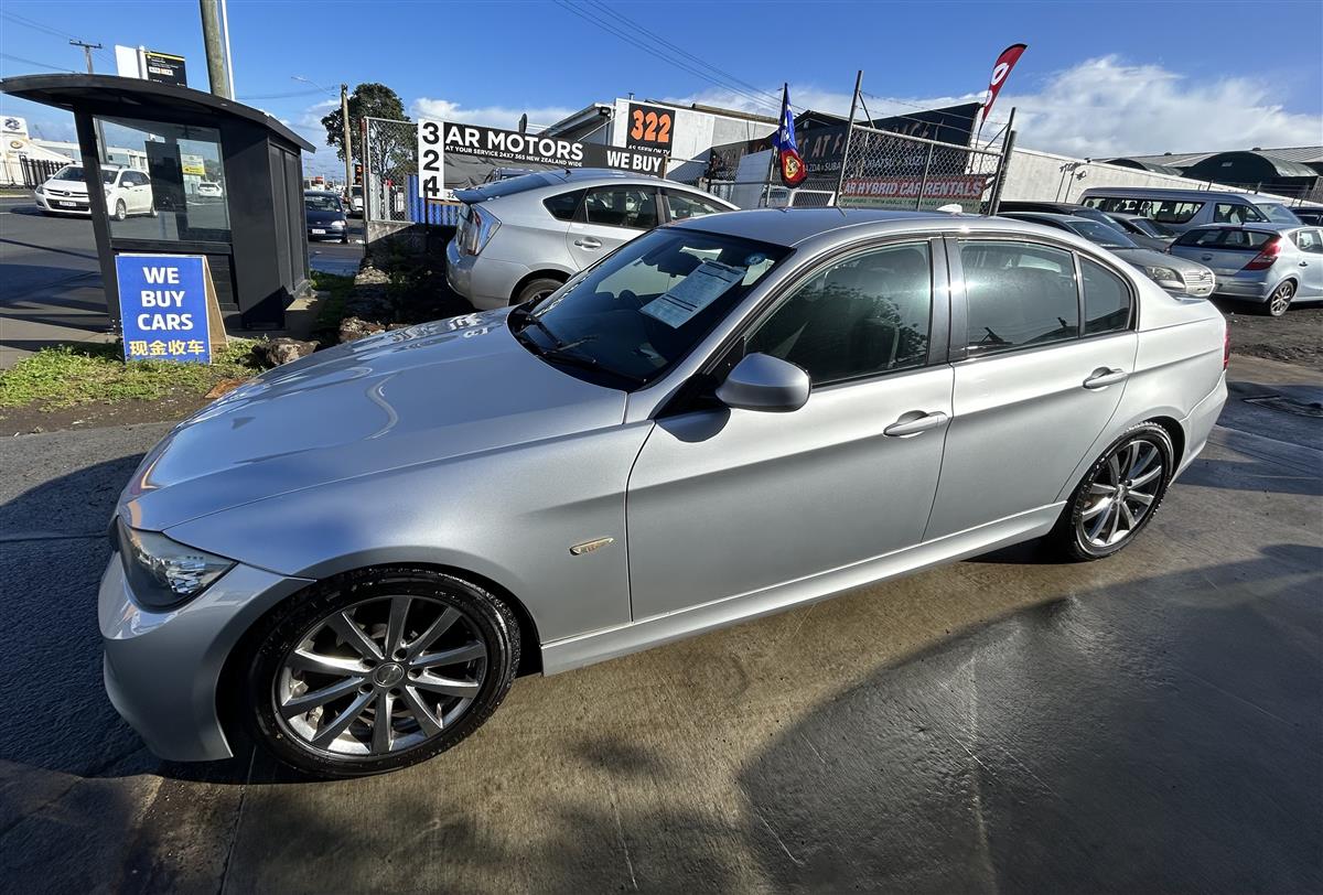 2011 BMW 320i Sedan Automatic, 5 seats, Petrol, 2,000 cc, 88,328 km