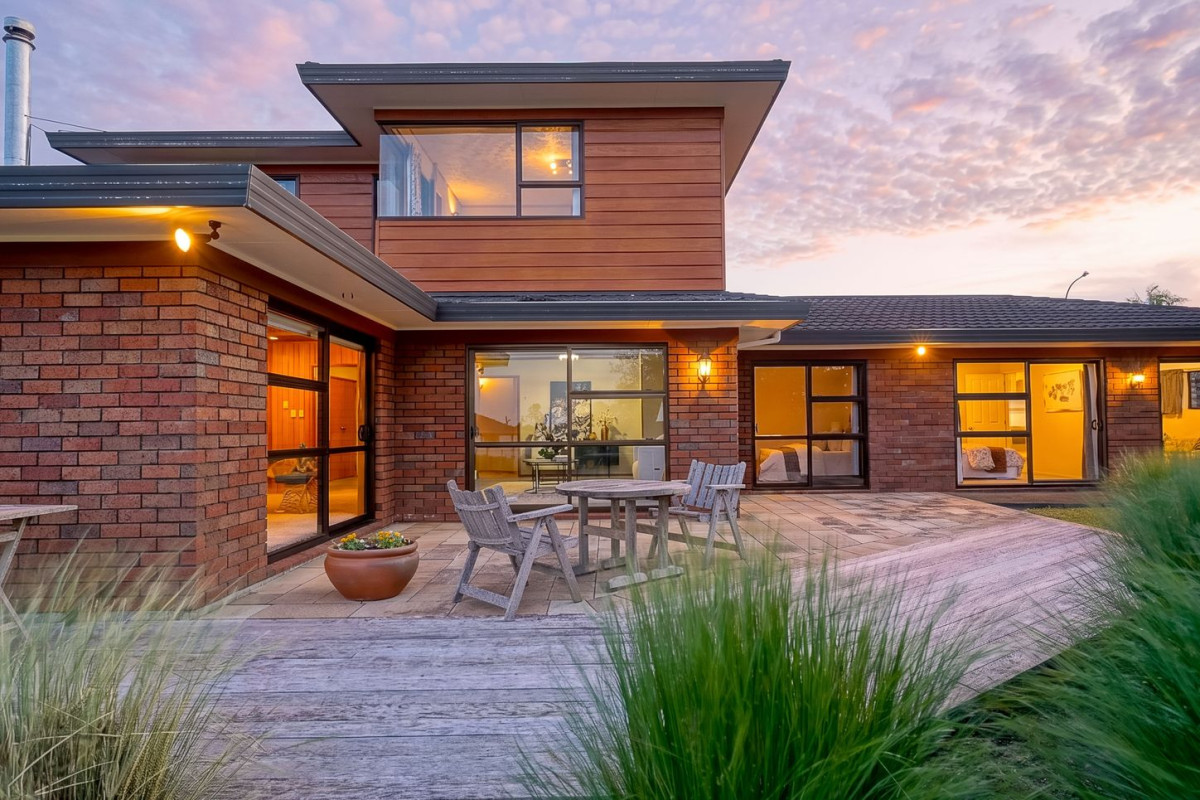 2 Kitchens, Home and Income on 660m2 section, 278m2 brick and tile 5 beds 3 baths house with double garage and 1-bed granny, close to local schools, parks, and public transport, easy access to motorway access, shops, 65 Rhinevale Close, Henderson, Auckland