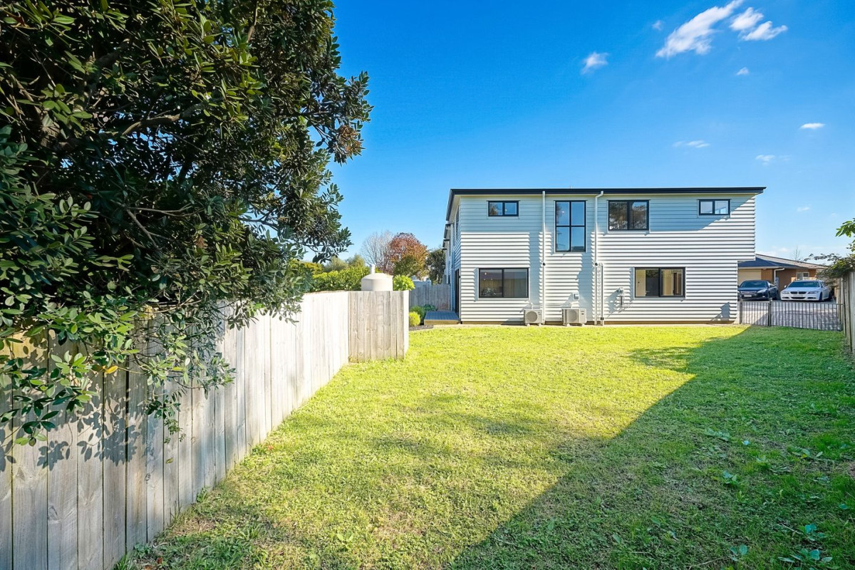 140m2 Brandnew standalone 3 beds + study room 2.5 baths home with garage, close to local schools, public transport, and shops, with easy access to Te Atatu South amenities and a short drive to motorway connections, 29A Mackenzie Street, Te Atatu South, Auckland