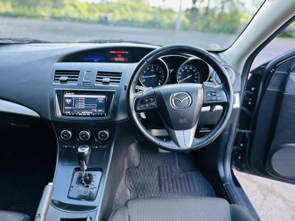 2013 Mazda Axela 20S SPORTS !! SKYACTIVE ENGINE !! Hatchback Tiptronic, Black, 5 seats, New Import, Petrol, 2,000 cc, 64,055 km