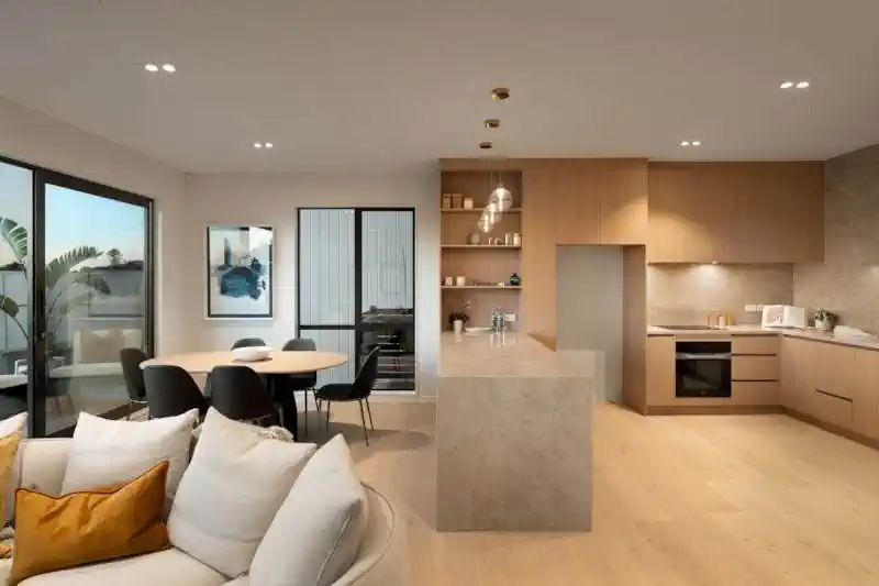 Double Grammar school zone, Brandnew standalone 3 beds 2.5 baths home with double garage, move-in ready, Just a short stroll away, Mt Eden Village, 1.7 km to Epsom Girls’ Grammar School, 1.8 km to Auckland Grammar, 3/30 Grange Road, Mt Eden, Auckland