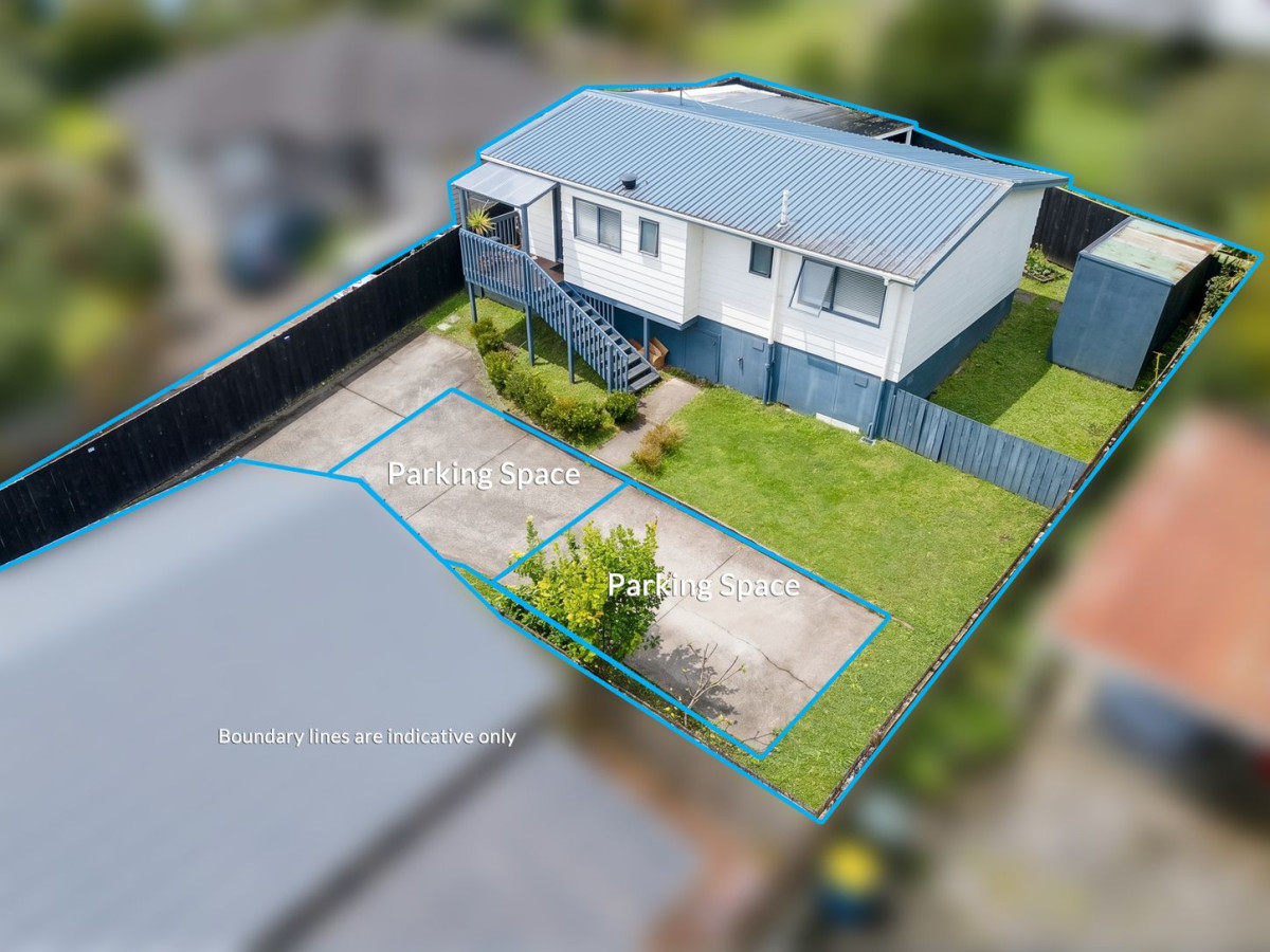 Renovated 3 beds 1 bath house with car parks on 404m2 section, currently rented, easy access to local schools, Glen Eden shops, train station, library, and New Lynn amenities. Zoned for Green Bay High School, 30A Leo Street, Glen Eden, Auckland