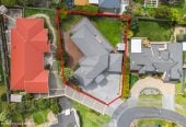 Once in 20 years, 329m2 Brick and tile 5 beds (2 ensuites) 3 baths house with double garage on 703m2 section, 3 beds 1 bath ground floor, Nearby to Meadowland Shopping Centre for restaurants, gym and shopping essentials. In zone for Cockle Bay School, Somerville Intermediate and Howick College, 9 Nathan Close, Somerville, Auckland