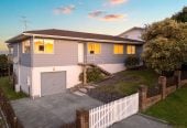 607m2 section, 150m2 4 beds 1 bath house with garage, close to Costco, Northwest Shopping Mall, local schools, parks, motorway access, 12 Raelene Place, Massey, Auckland