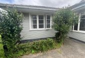 For rent, 3 beds 1 bath house with garage, Available from 5th June, Te Atatu Peninsula, Auckland