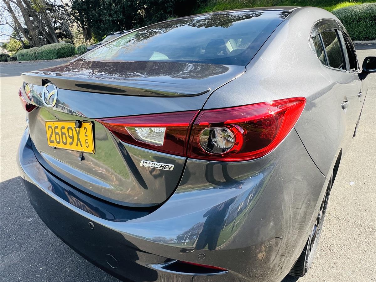2015 Mazda Axela HYBRID CRUISE CONTROL Sedan Automatic, 5 seats, Grey, Hybrid, 2,000 cc, 66,411 km