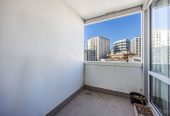Overseas Owner wants it go, Auckland Girls Grammar school zone, 40m2 Leasehold 1 bed 1 bath apartment, Instant rental income; the tenant wants to stay on, asking Asking Price $79,000, Make an offer, 9C/15 City Road, Auckland Central, Auckland