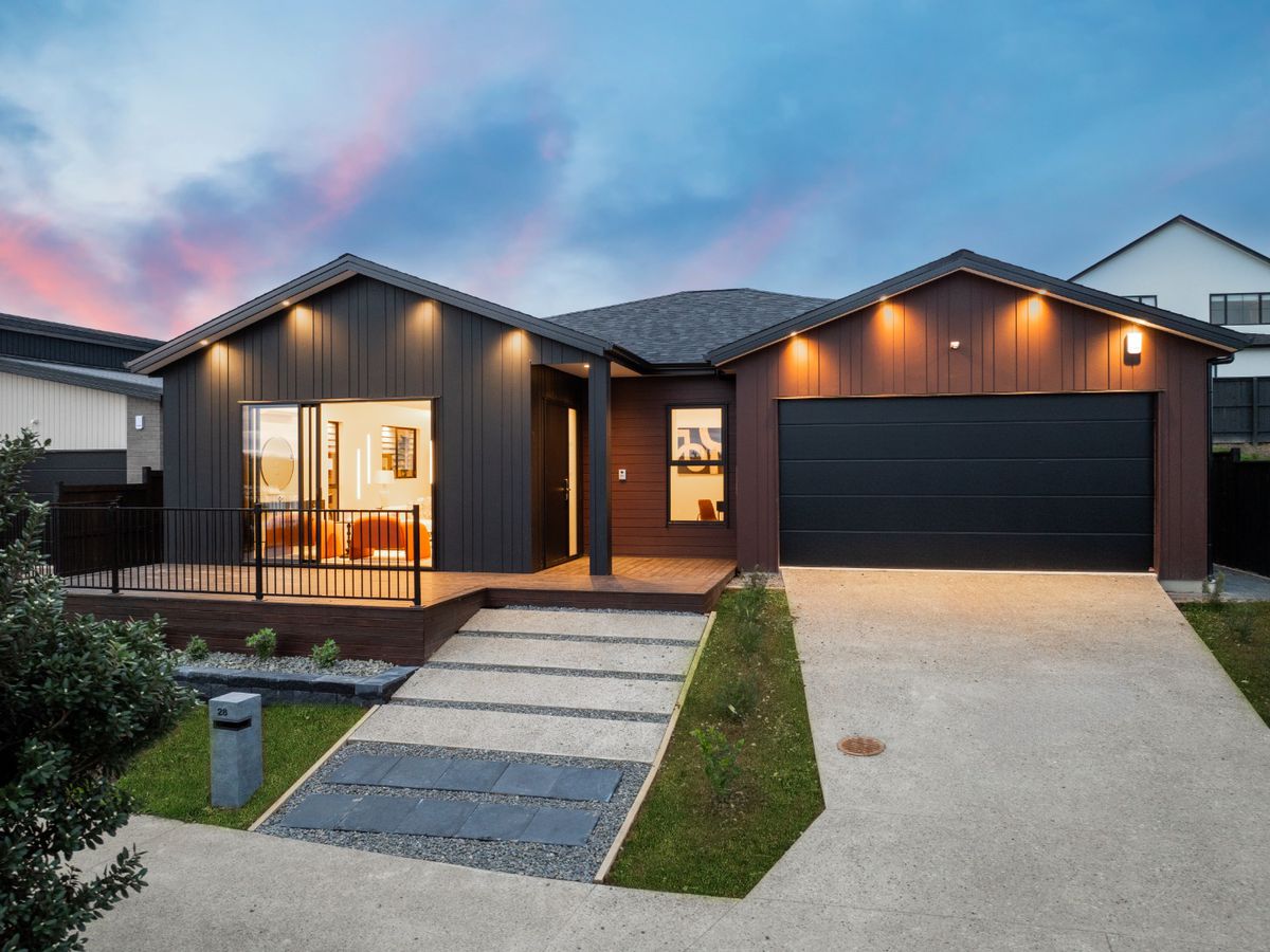 For rent, No Pet, No smoker. 4 beds + study room 2 baths house with double garage and Waterfront Views, Available Now, 28 Evergreen Parade, Karaka, Auckland