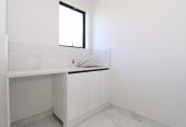 For rent, No pets, No smoker, 4 beds 3 bath townhouse with car park, Available on Sat 23rd May, West Harbour, Auckland