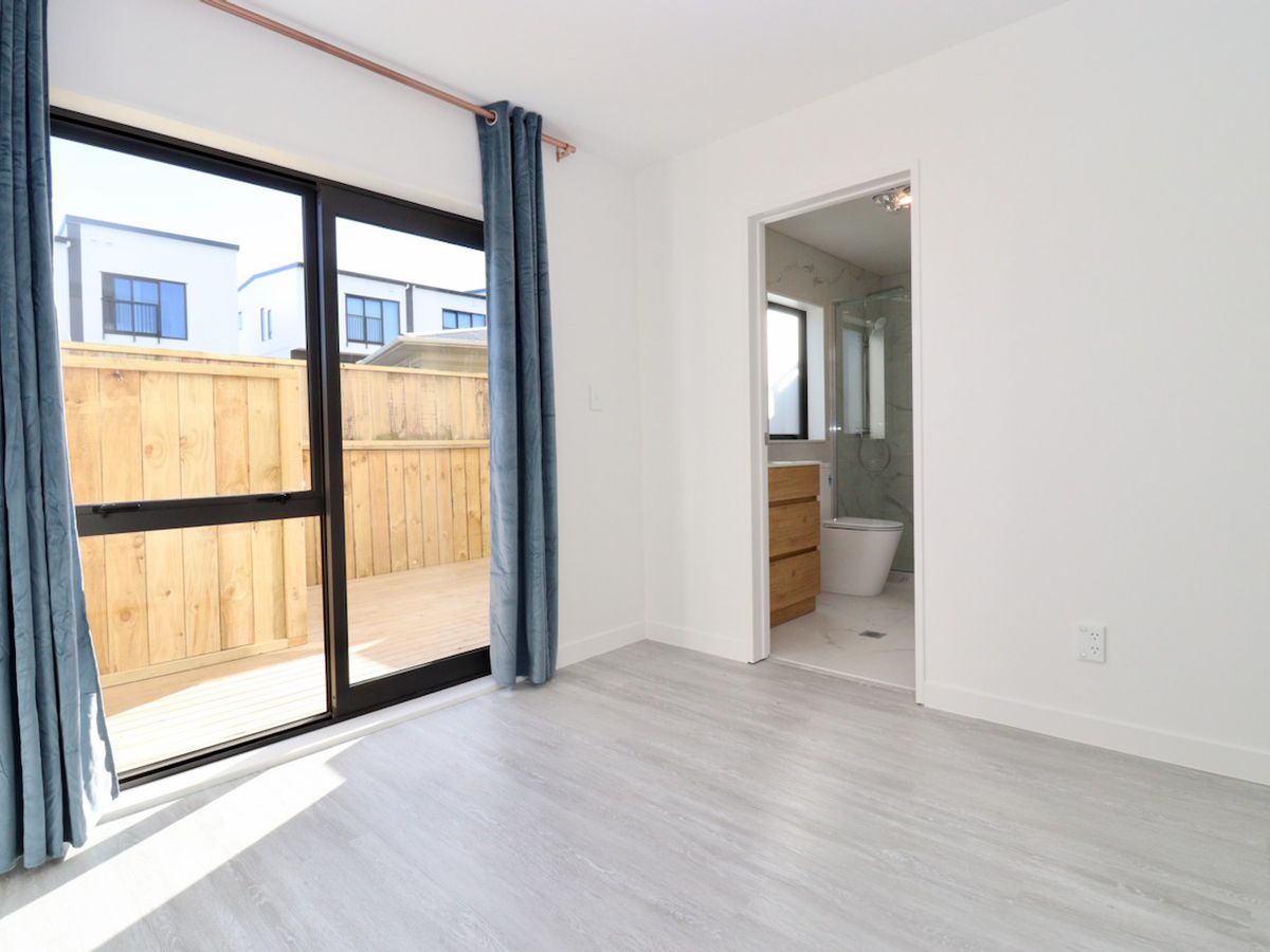 For rent, 4 beds 3 baths townhouse with garage, Available on Sun 14th Jun, We welcome new immigrants and families on WINZ benefits, Mount Wellington, Auckland