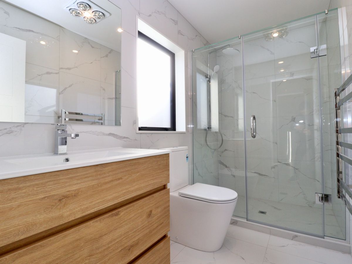 For rent, 4 beds 3 baths townhouse with garage, Available on Sun 14th Jun, We welcome new immigrants and families on WINZ benefits, Mount Wellington, Auckland