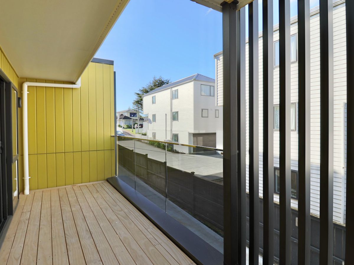 For rent, 4 beds 3 baths townhouse with garage, Available on Sun 14th Jun, We welcome new immigrants and families on WINZ benefits, Mount Wellington, Auckland