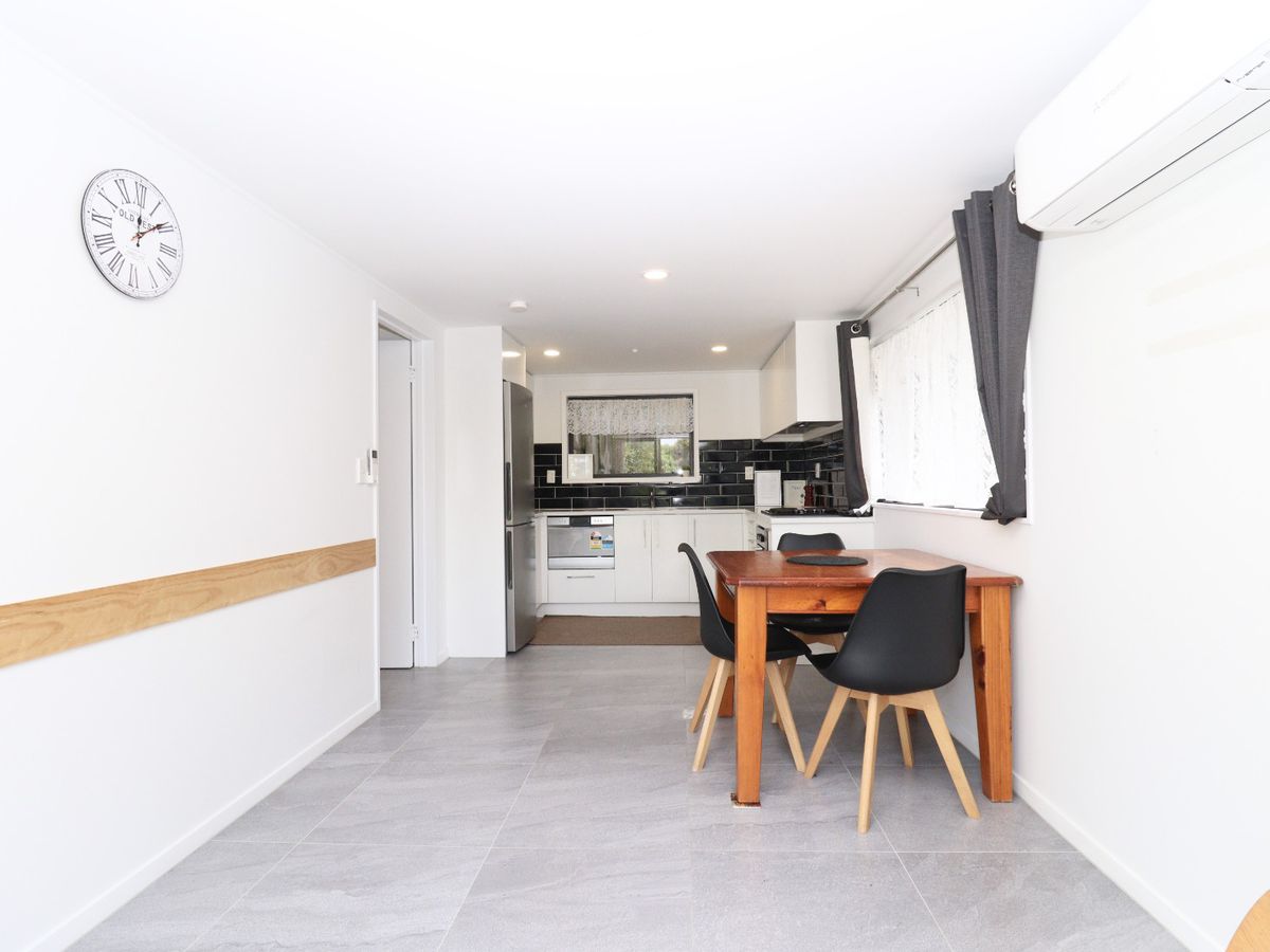 For rent, Fully Renovated 1 bed 1 bath home with 2 car parks, Available now., 71A Casuarina Road , Half Moon Bay, Auckland