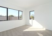 For rent, Macleans Zone, Brandnew 4 beds 2 baths townhouse with garage, Available Now, 303B Bucklands Beach Road, Bucklands Beach, Auckland