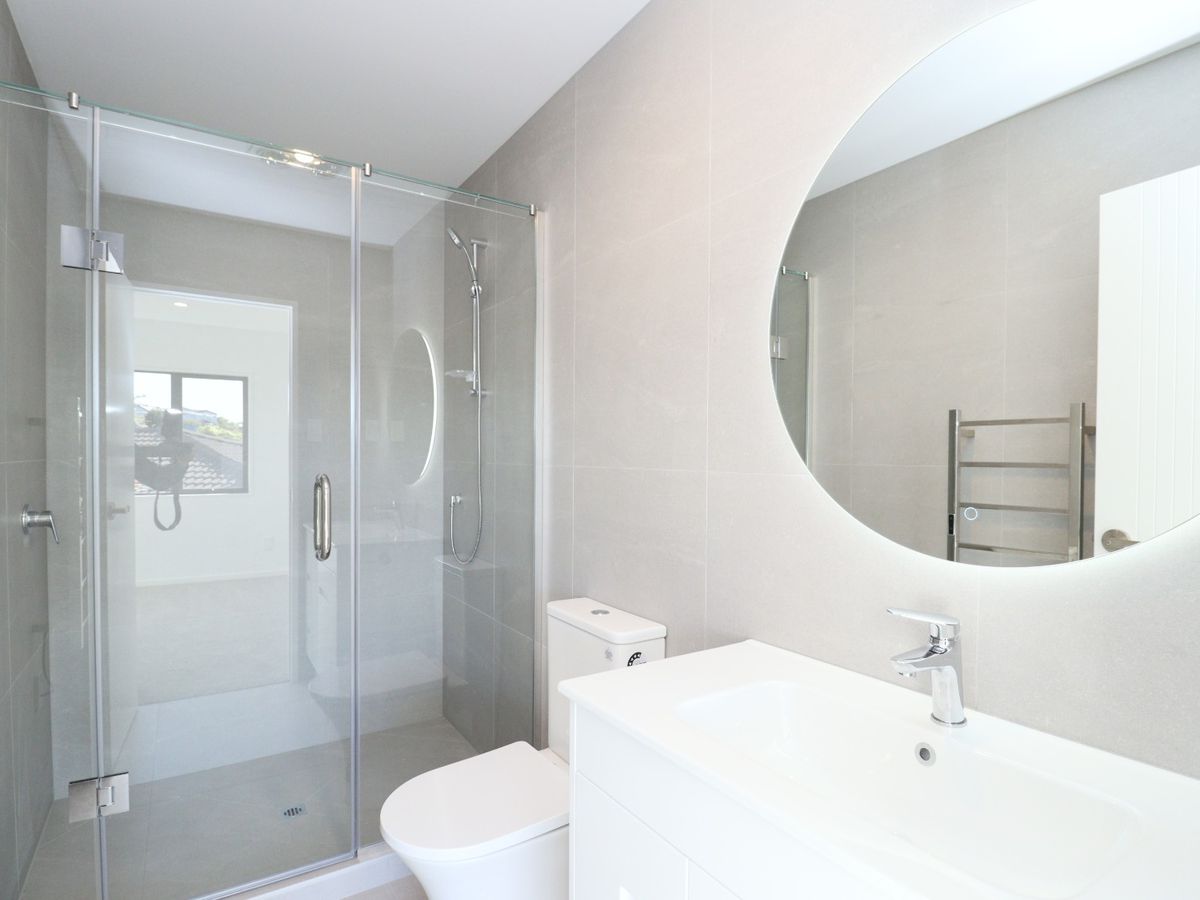 For rent, Macleans Zone, Brandnew 4 beds 2 baths townhouse with garage, Available Now, 303B Bucklands Beach Road, Bucklands Beach, Auckland
