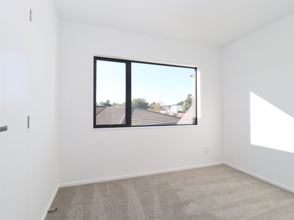 For rent, Macleans Zone, Brandnew 4 beds 2 baths townhouse with garage, Available Now, 303B Bucklands Beach Road, Bucklands Beach, Auckland