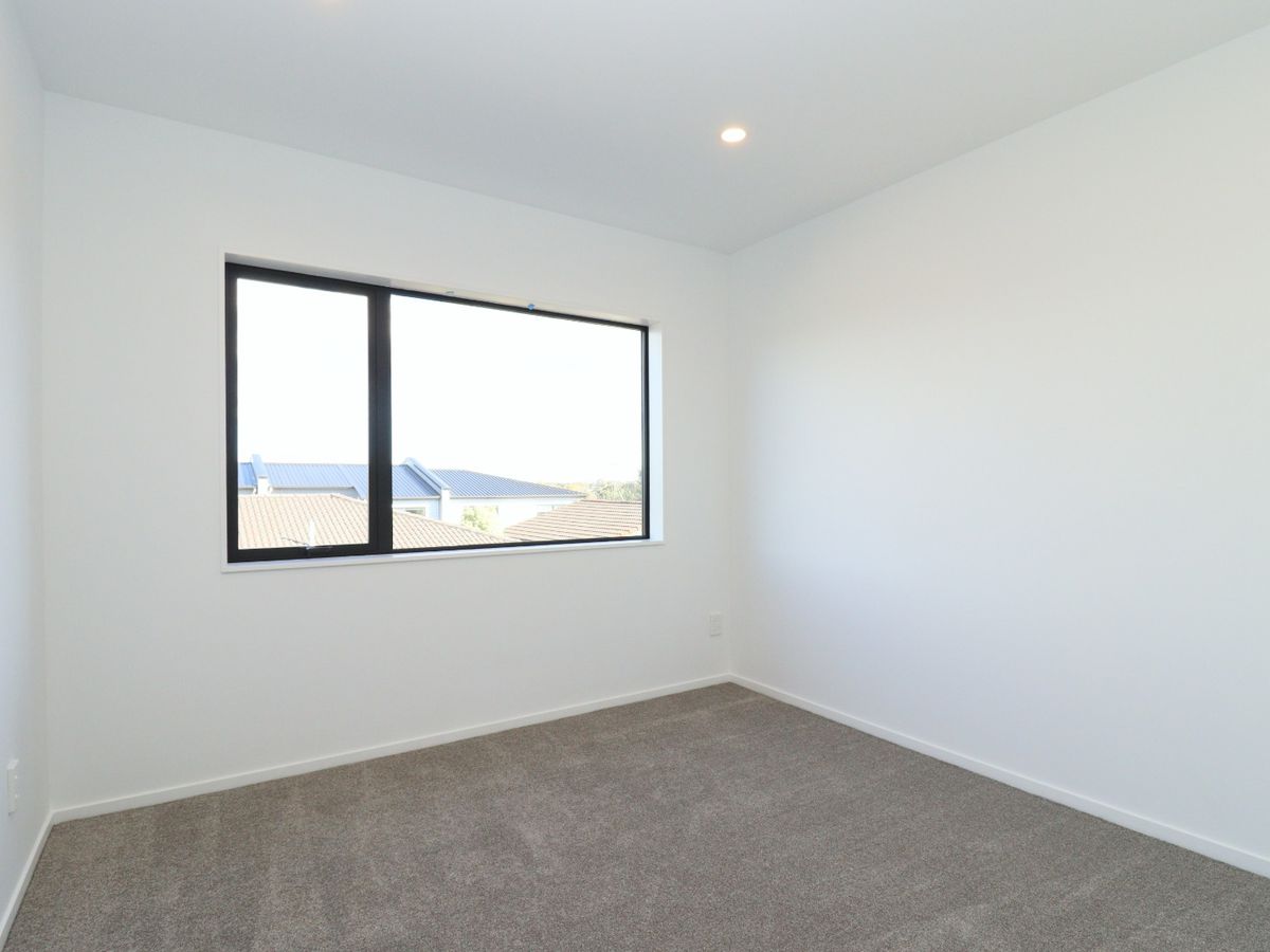 For rent, Macleans Zone, Brandnew 4 beds 2 baths townhouse with garage, Available Now, 303B Bucklands Beach Road, Bucklands Beach, Auckland