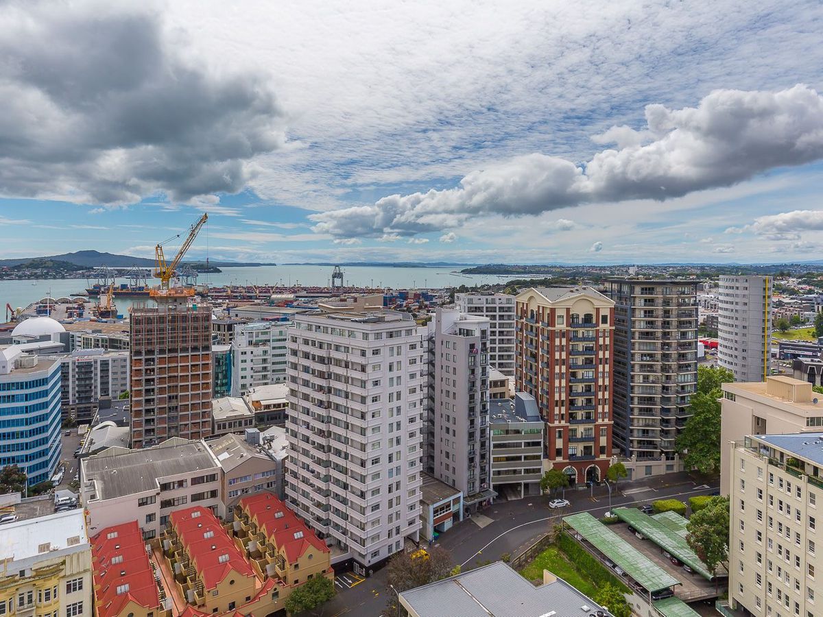 For rent, 33m2 1 bede 1 bath studio apartment, Available from 30th May, 12I / 14 Waterloo Quadrant, City Centre, Auckland