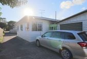 For rent, Renovated 4 beds 2 baths house with 3 car parks, Additional self-contained 1 bed 1 bath at the rear , Available Now, 130B Mount Wellington Highway, Mount Wellington, Auckland