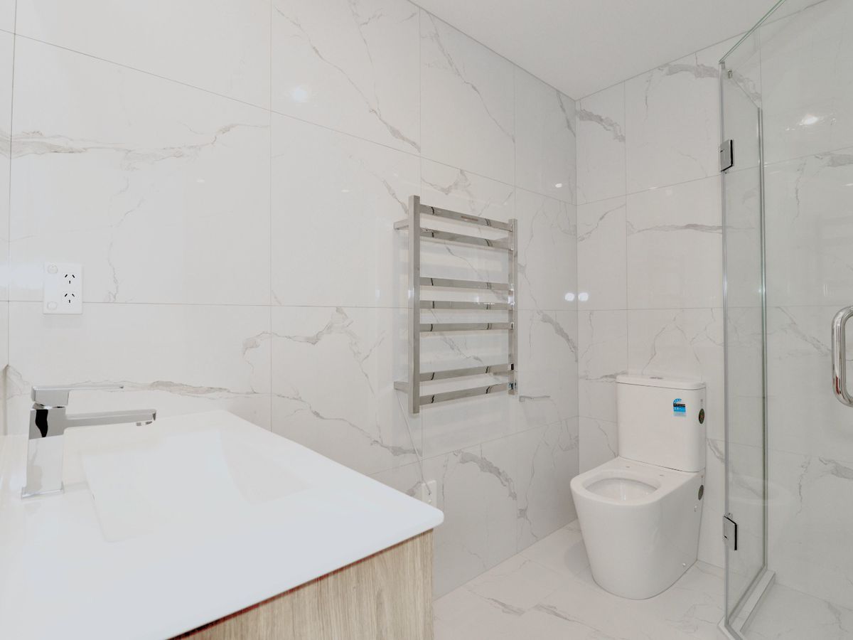 For rent, No Pet, No smoker., We welcome new immigrants and families on WINZ benefits, 3 bed 2.5 baths townhouse with car park, Available from 10th June, Mount Wellington, Auckland