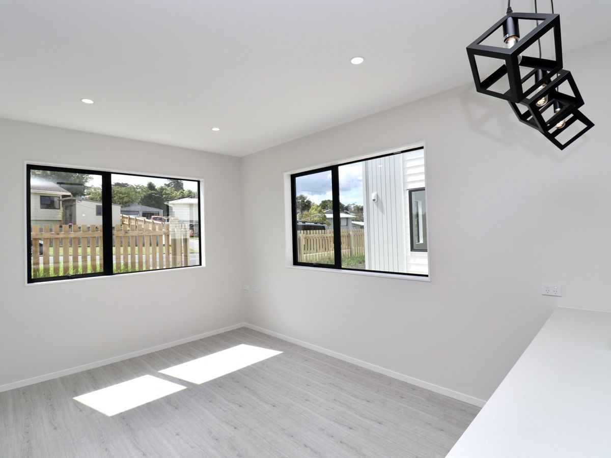 For rent, No pets, no smokers, 4 beds 3 baths townhouse with car park, Available on Fri 5th Jun, West Harbour, Auckland