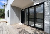 For rent, No pets, no smokers, 4 beds 3 baths townhouse with car park, Available on Fri 5th Jun, West Harbour, Auckland